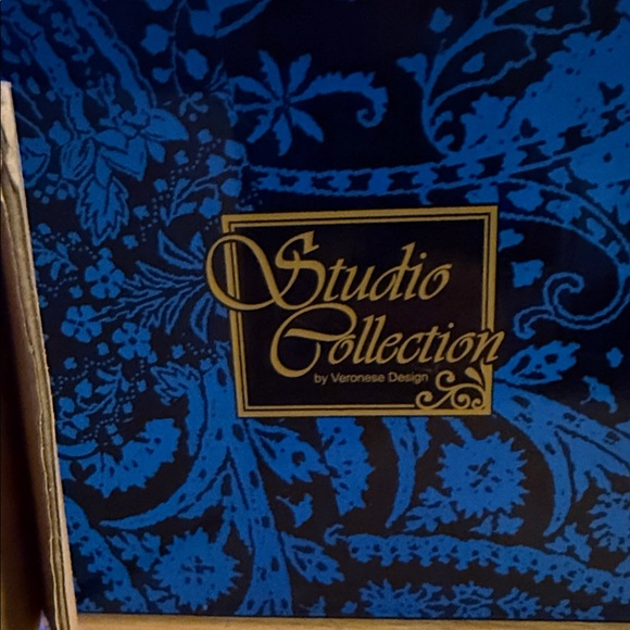 Veronese Design Black and White Cat Stretching Resin Hand Painted Figurine - Picture 3 of 4